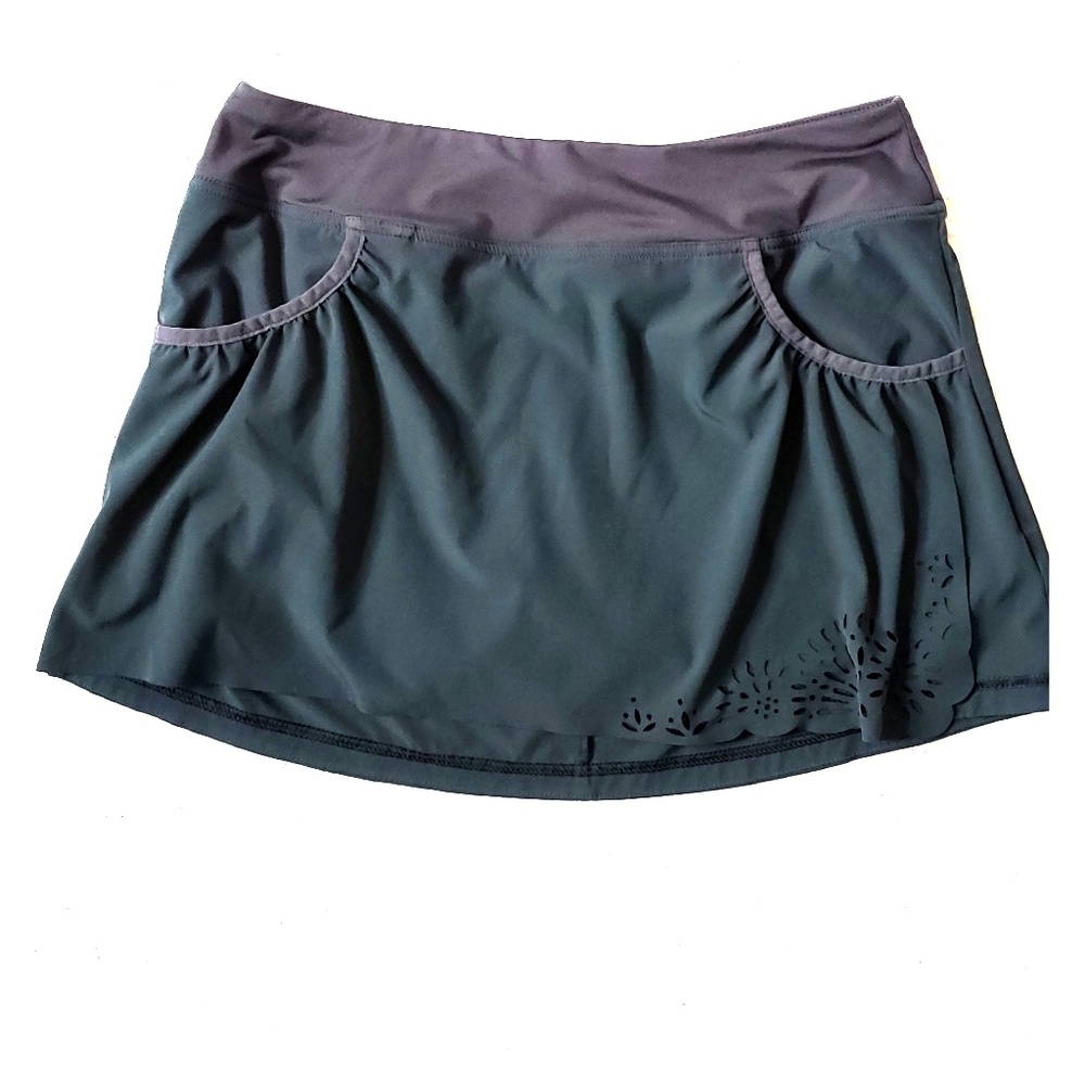 Athleta Laser Cut Gray Tennis/Golf Athletic Skort